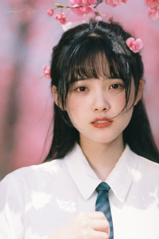宝贝坐起来自己摇