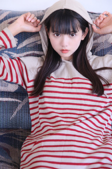 双胞胎姐妹齐上阵许多人物